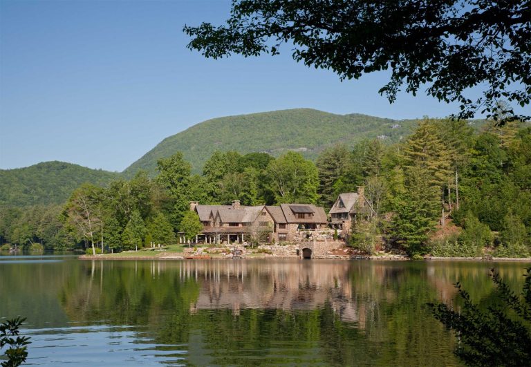 Deer Traice Lodge - Lake Toxaway, NC