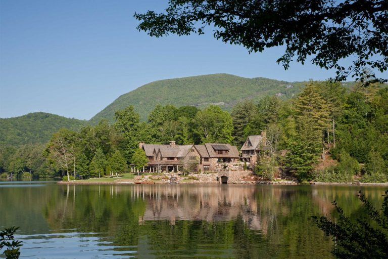 Deer Traice Lodge - Lake Toxaway, NC